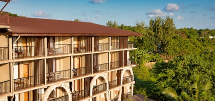 Combiné Palumbo Waves Resort 4* & Safari 2 nuits dans la réserve de Selous en avion, Séjour Tanzanie, Zanzibar par Ôvoyages Combiné Palumbo Waves Resort 4* & Safari 2 nuits dans la réserve de Selous en avion, Séjour Tanzanie, Zanzibar par Ôvoyages