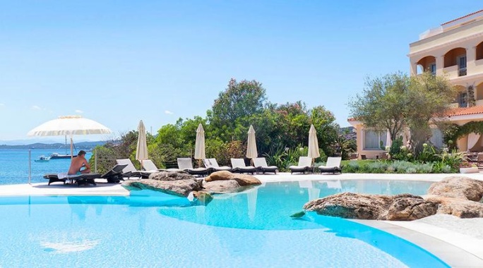 Hôtel & Suites Gabbiano Azzuro 4* Sup, Séjour Italie, Sardaigne par Ôvoyages Hôtel & Suites Gabbiano Azzuro 4* Sup, Séjour Italie, Sardaigne par Ôvoyages